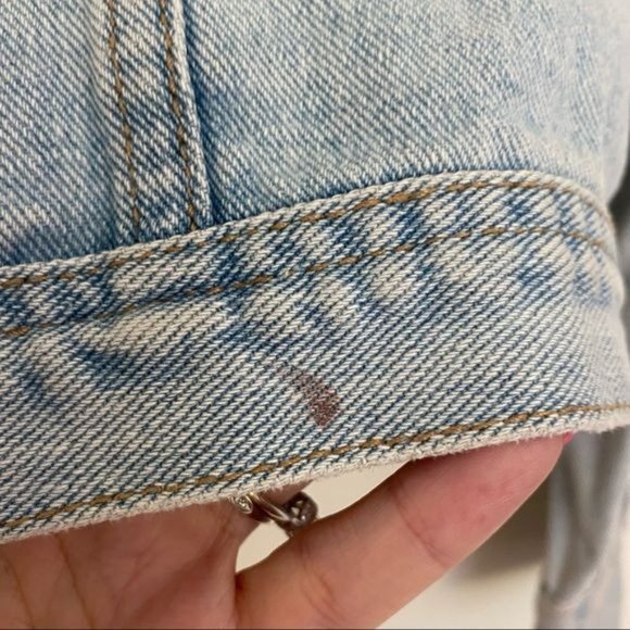 BRANDY MELVILLE Boxy Distressed Faded Denim jacket in Vintage Blue wash Sz S EUC - Picture 11 of 14